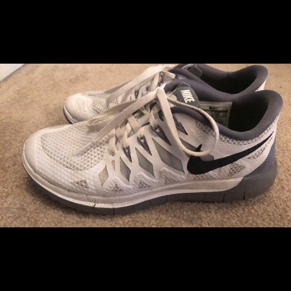 Nike tennis shoes